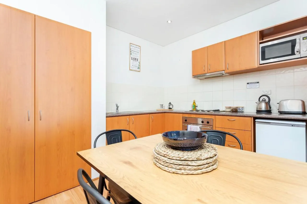404 Big Beautiful One Bed & Balcony Apartment Perth Australia