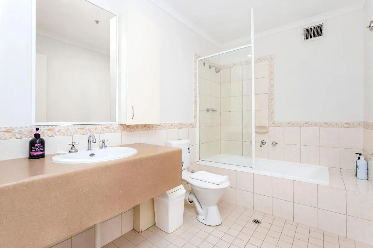 404 Big Beautiful One Bed & Balcony Apartment Perth Australia